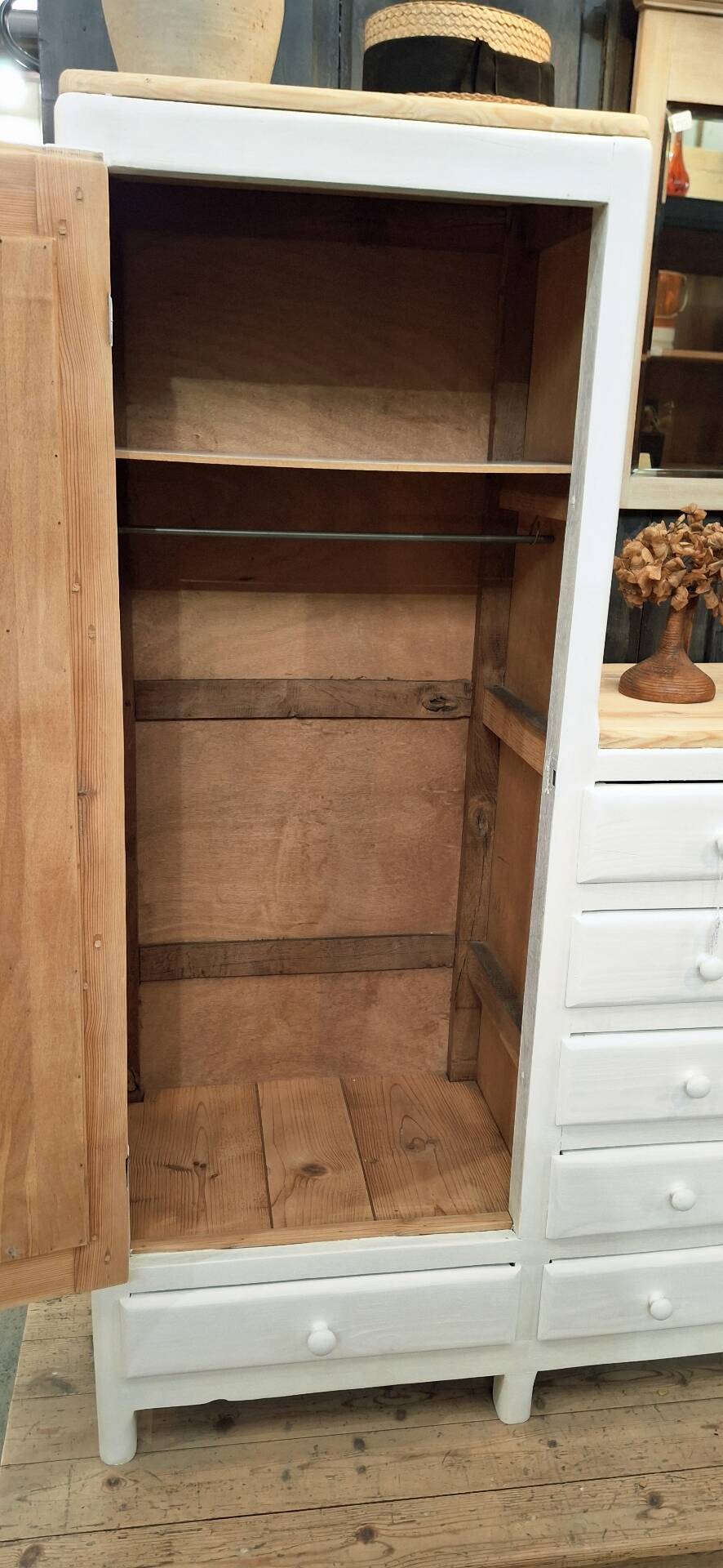 Asymmetrical wardrobe