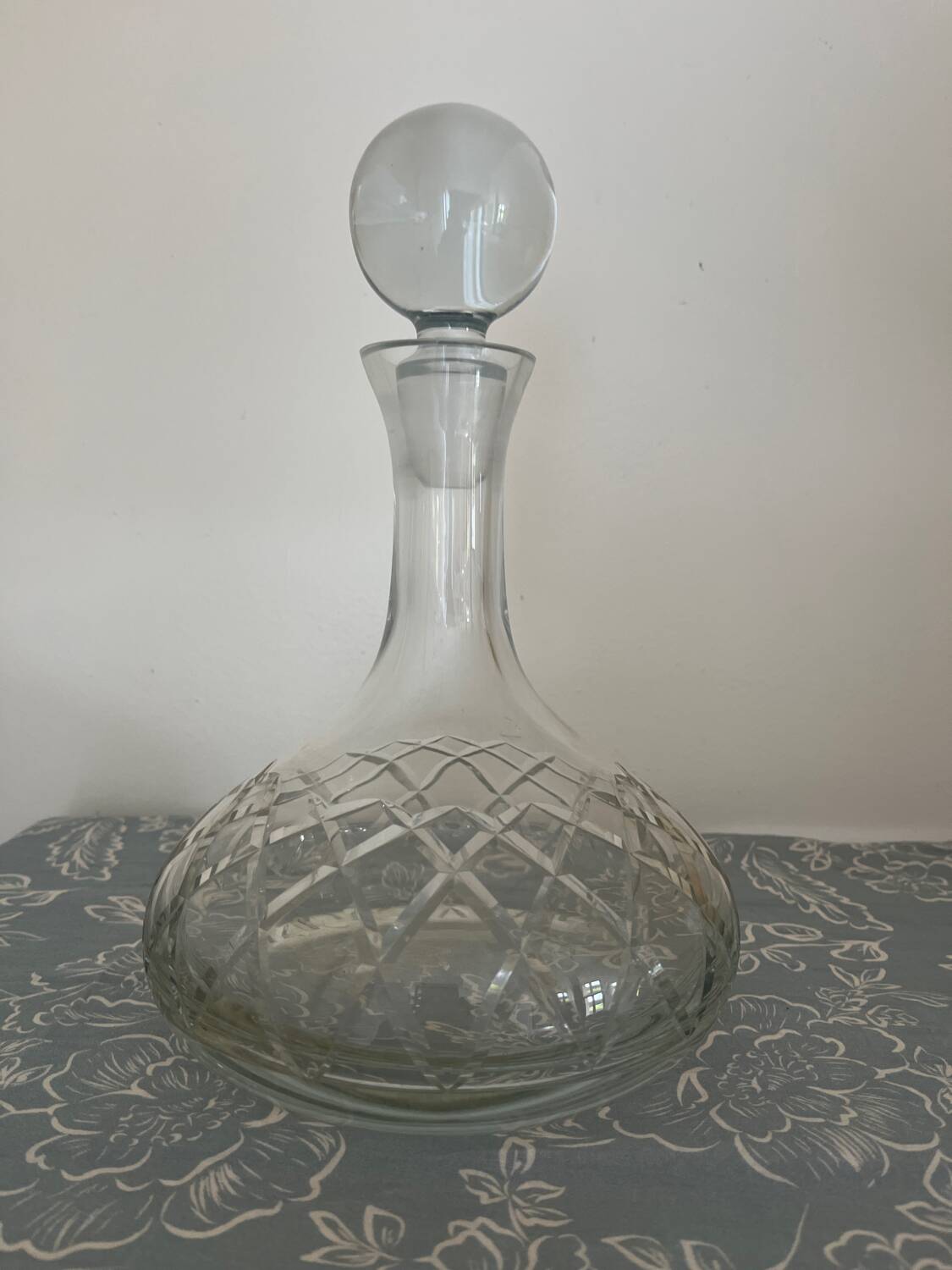 Wine carafe