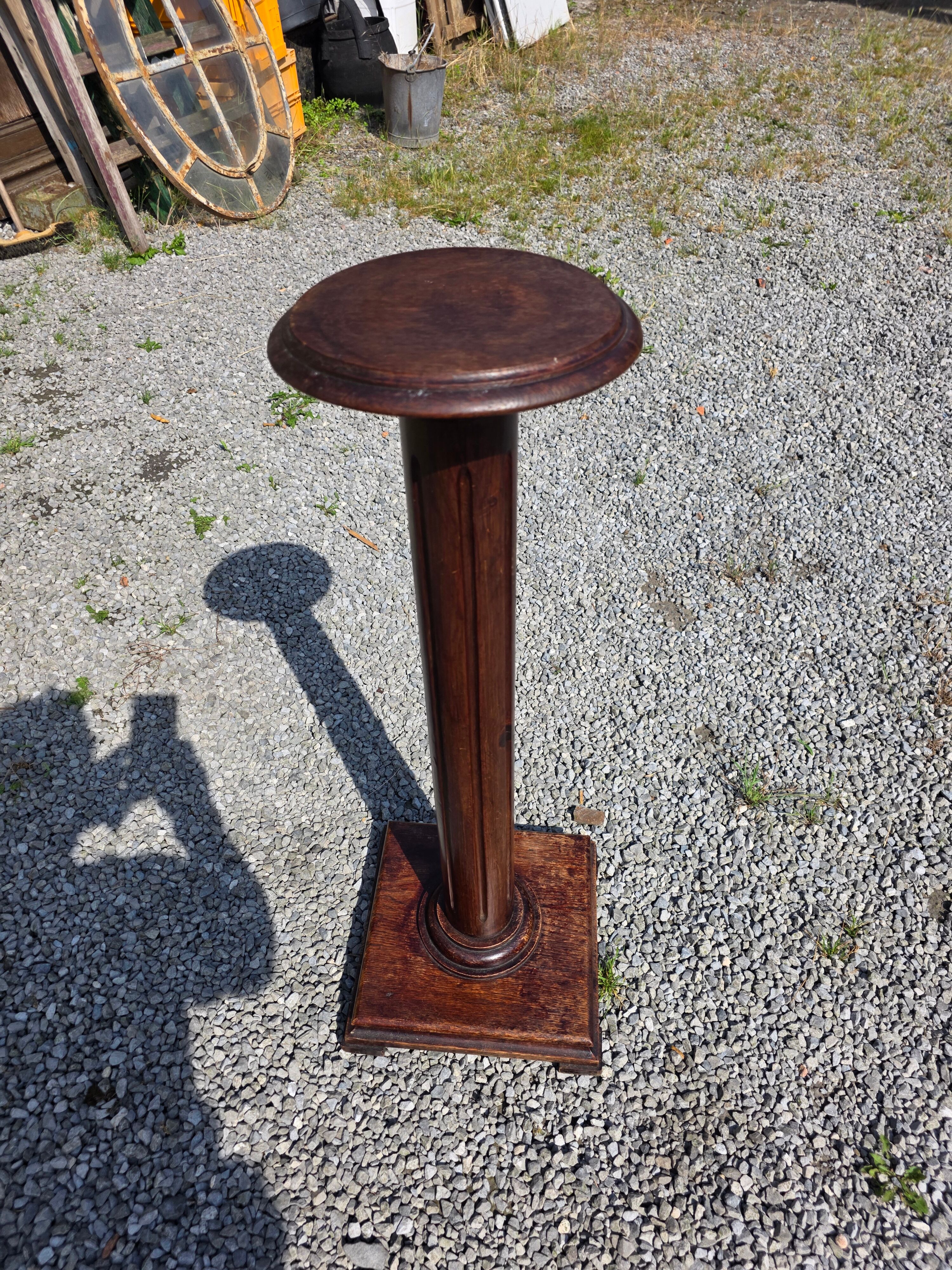 Solid oak column pedestal