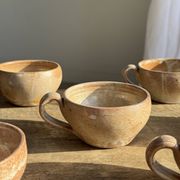 11 tasses à café vintage en grès mat brut