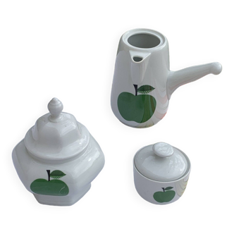 Chocolatiere coffee maker and two sugar bowls, made in Germany, Bavaria, Bareuther, waldsassen, number 283