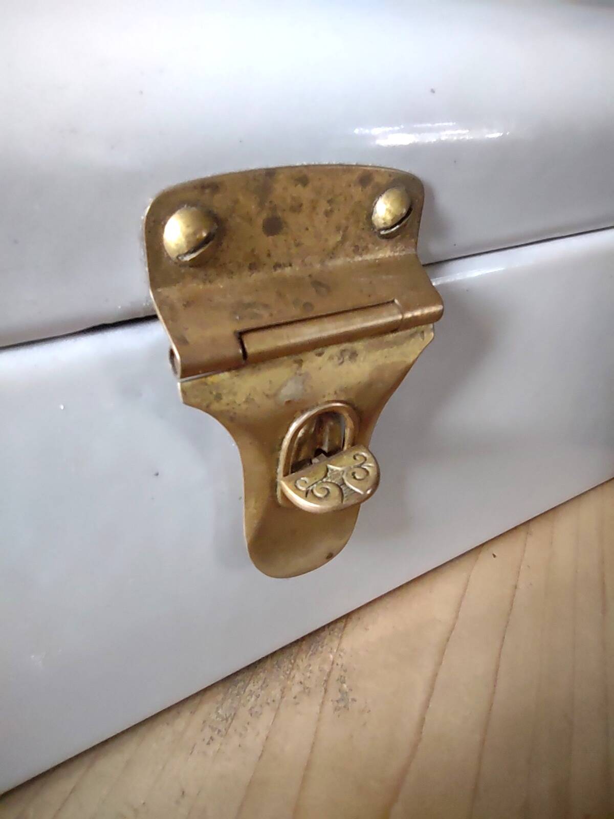 Vintage bread box - white enamel and brass - retro