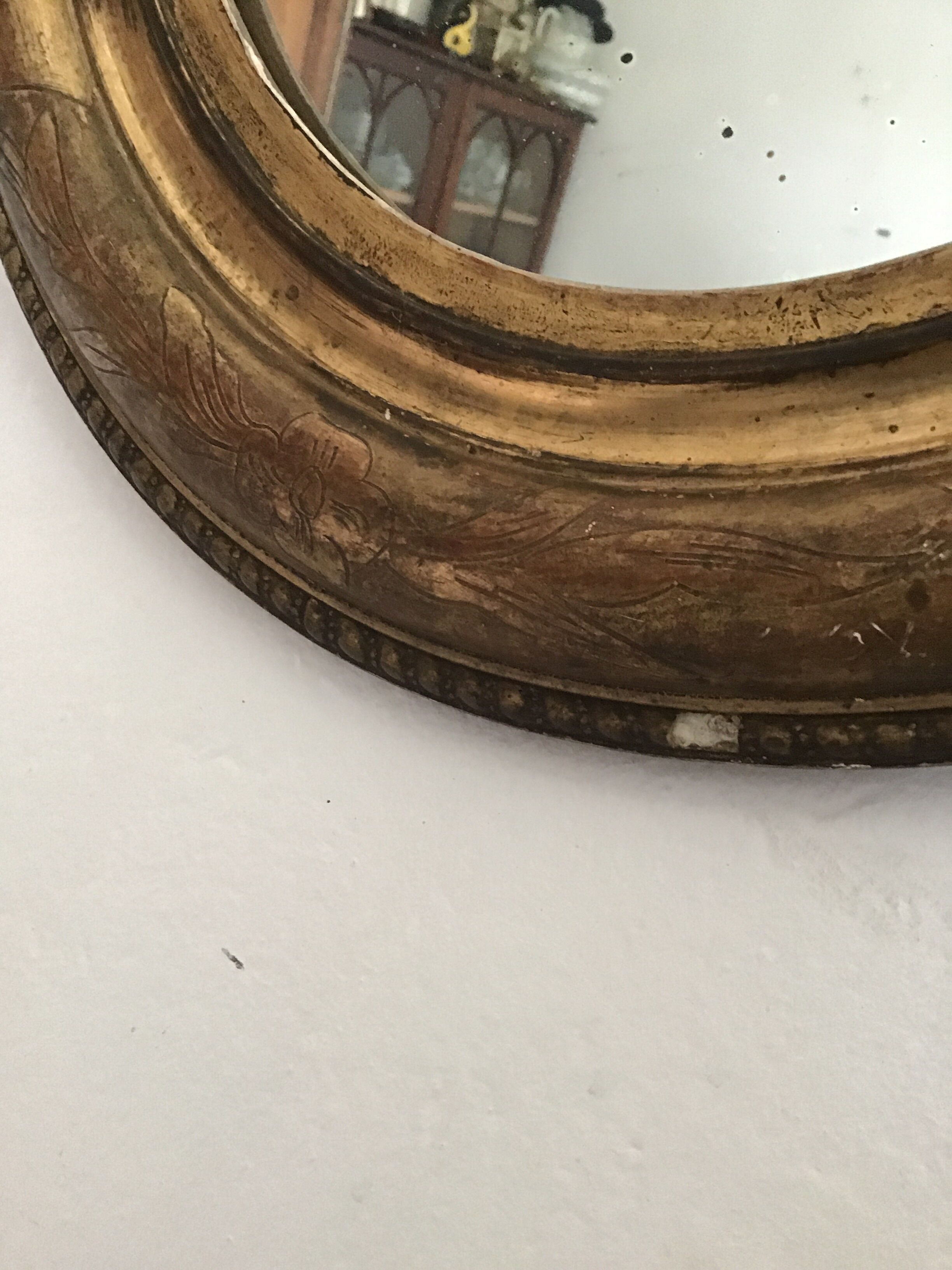 Oval mirror - 50 x 39