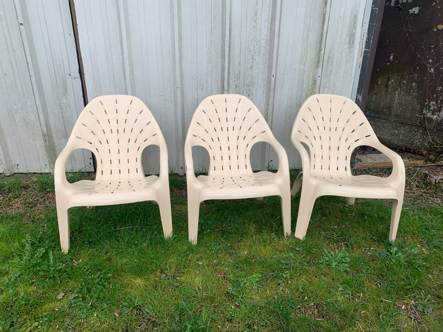 Stamp Henry Massonnet garden armchair