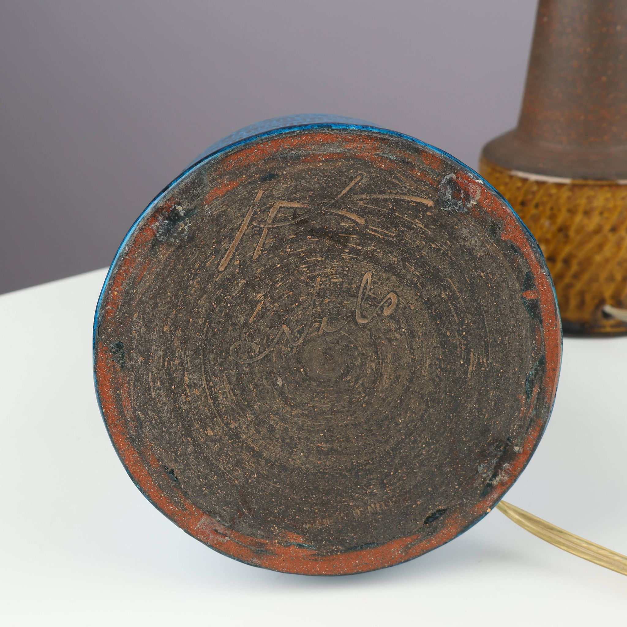 Nils Kahler table lamp in ceramic by Herman A. Kähler, Denmark, 1960 signed.