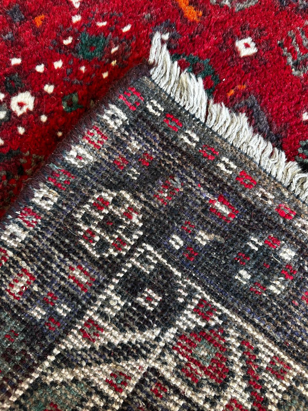 Handmade Persian Shiraz carpet 2m x 3m