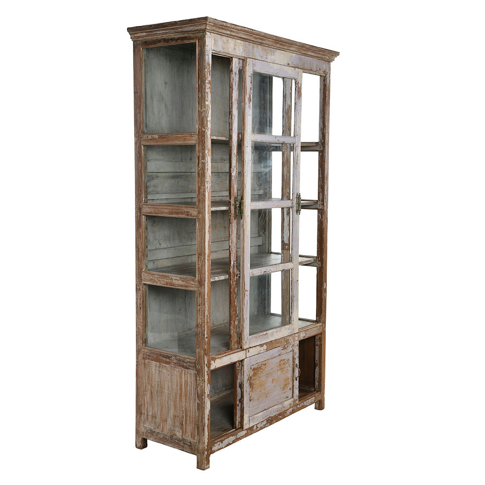 Vitrine à portes coulissantes en bois patiné