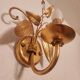 Shabby Wandlampe vergoldet Blattgold Kristallelemente Hollywood Regency 70s
