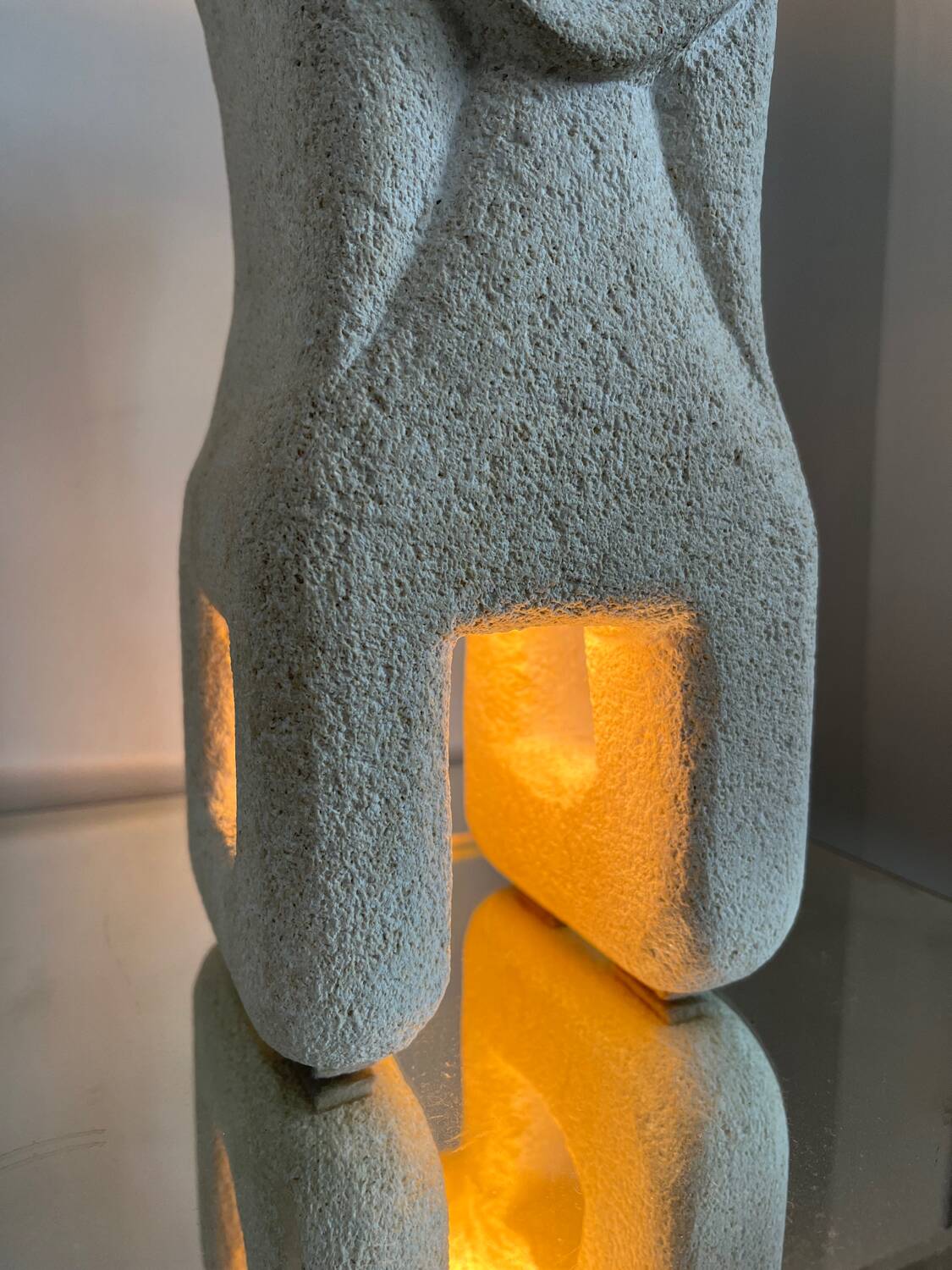 Stone lamp sculpture by the sculptor Albert TORMOS.