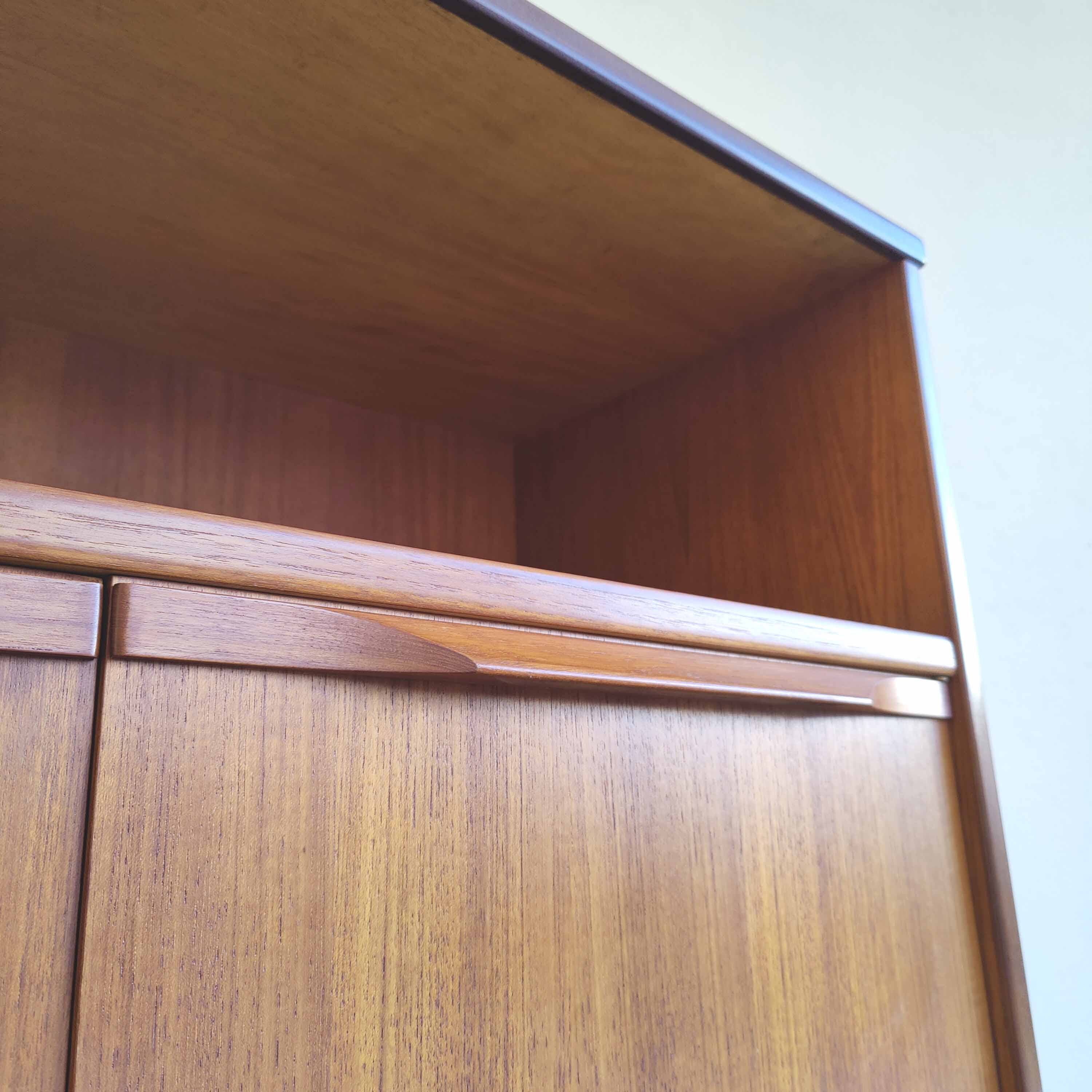 Small Scandinavian row