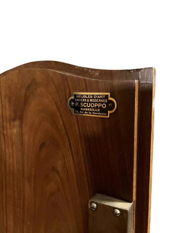 Buffet provençal a glissants style Louis XV estampillé en bois fruitier