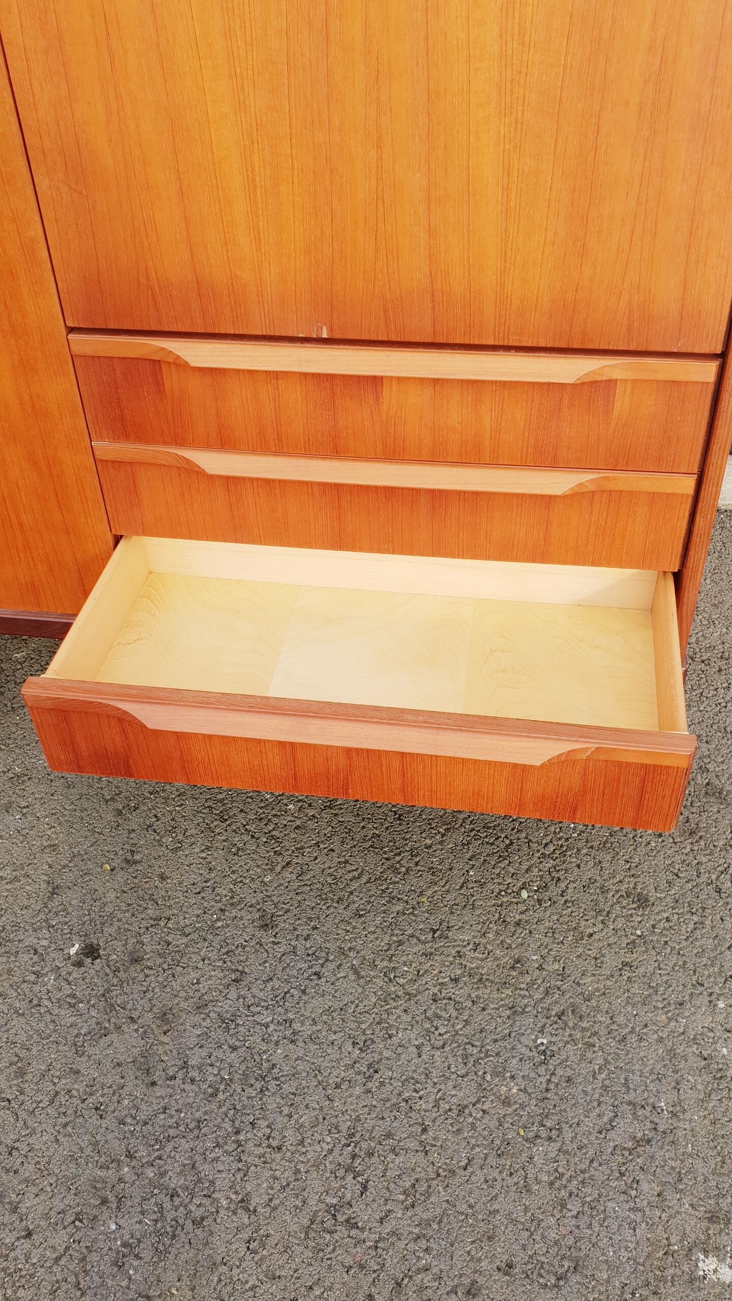 Scandinavian secretary cabinet