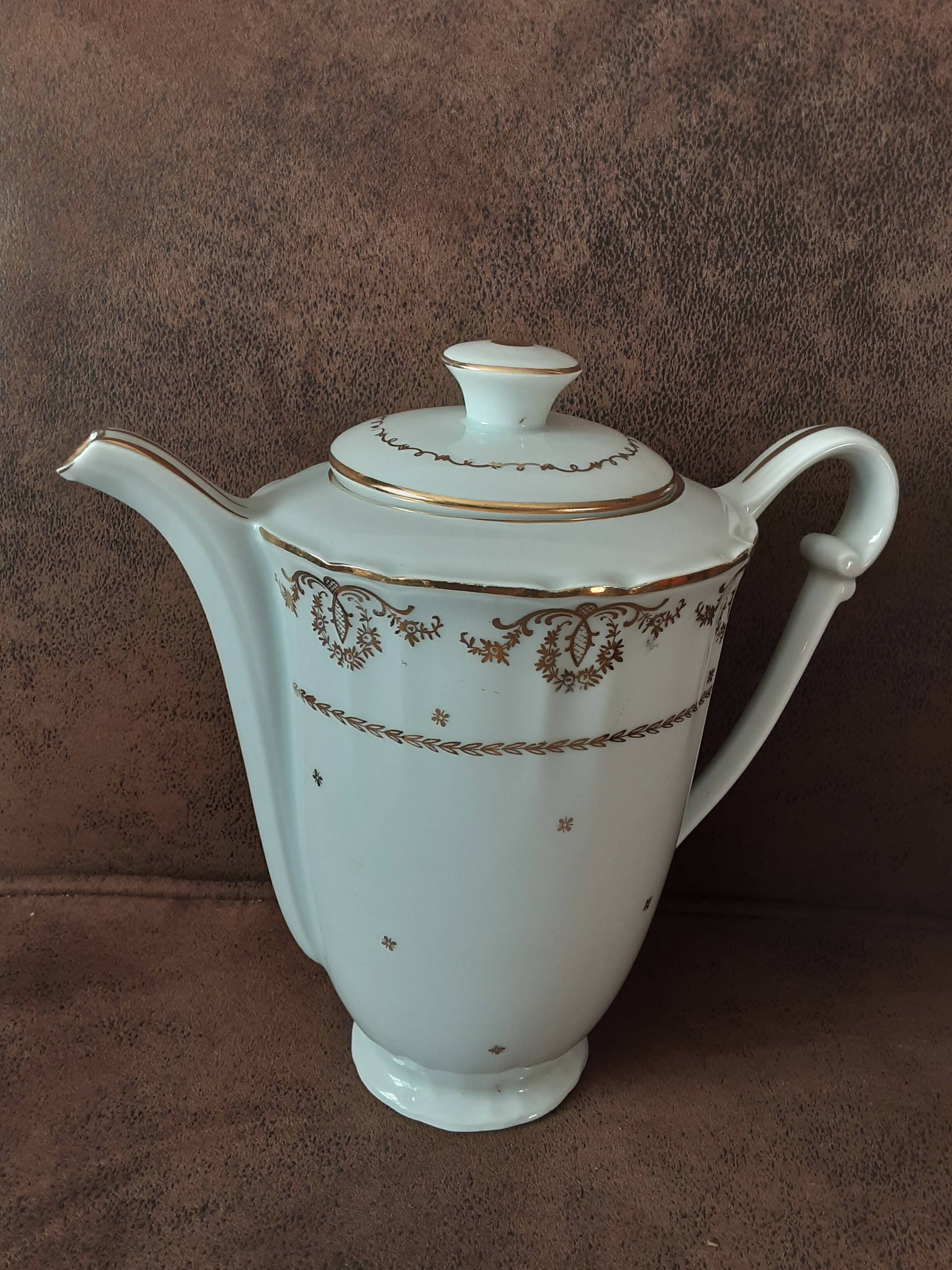 Luxury porcelain coffee pot from the National Company