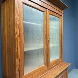 Armoire d'école en pin belge avec vitres nervurées