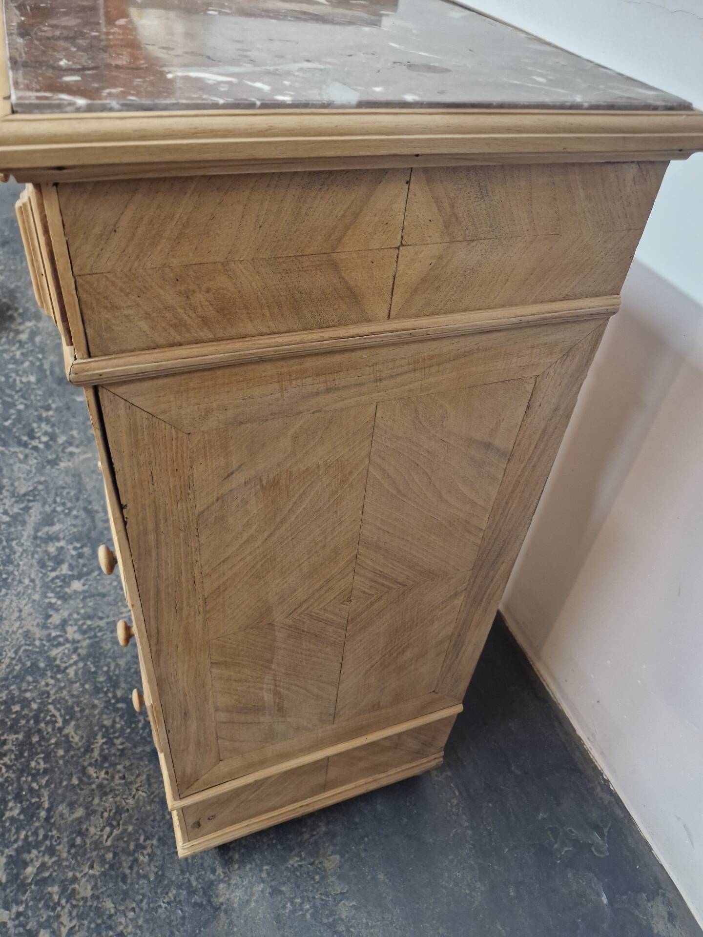 Chiffonier en bois aerogommer