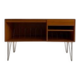 meuble hifi vintage, vinyls ou cahiers A4