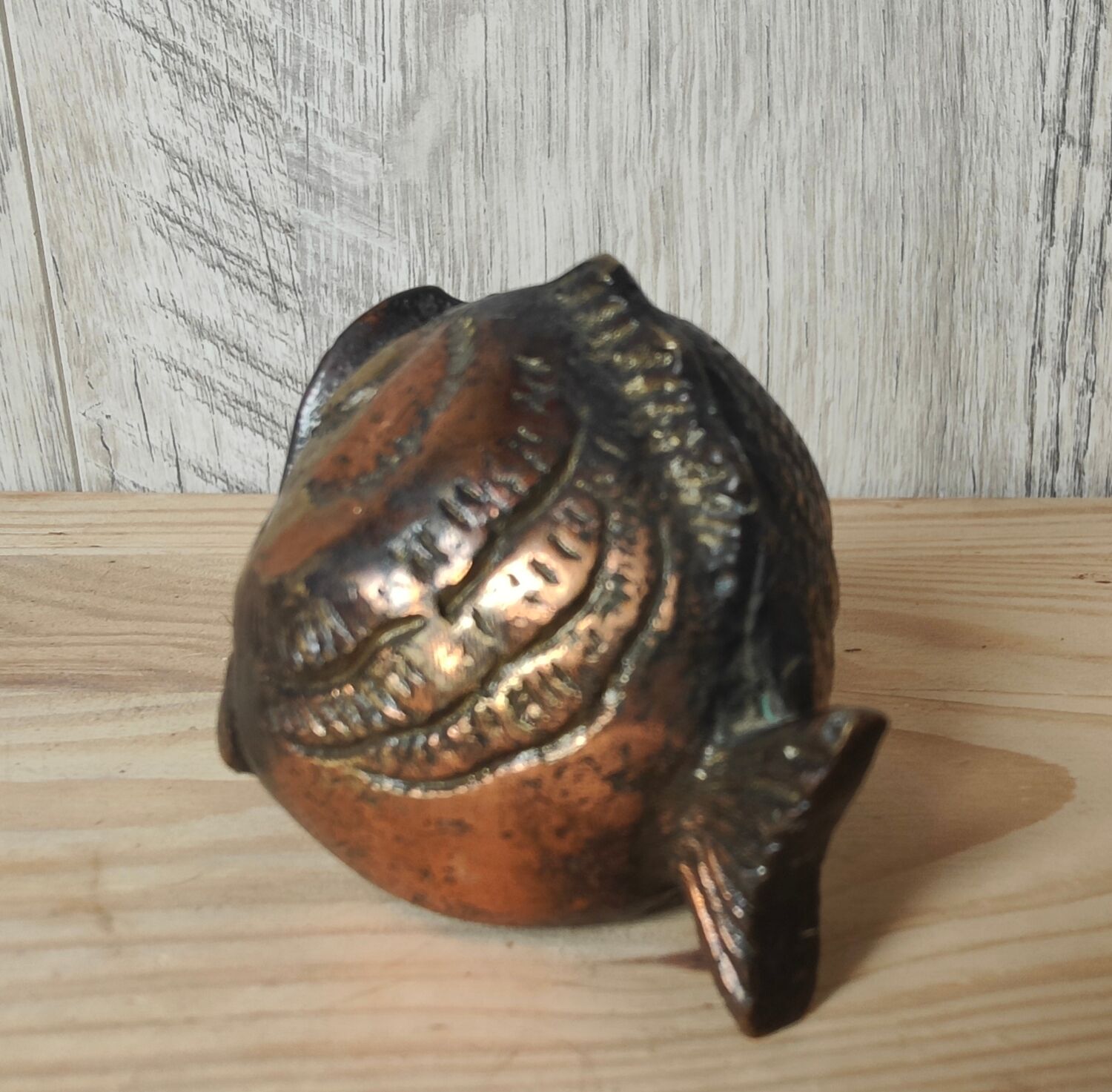 Cendrier poisson bronze