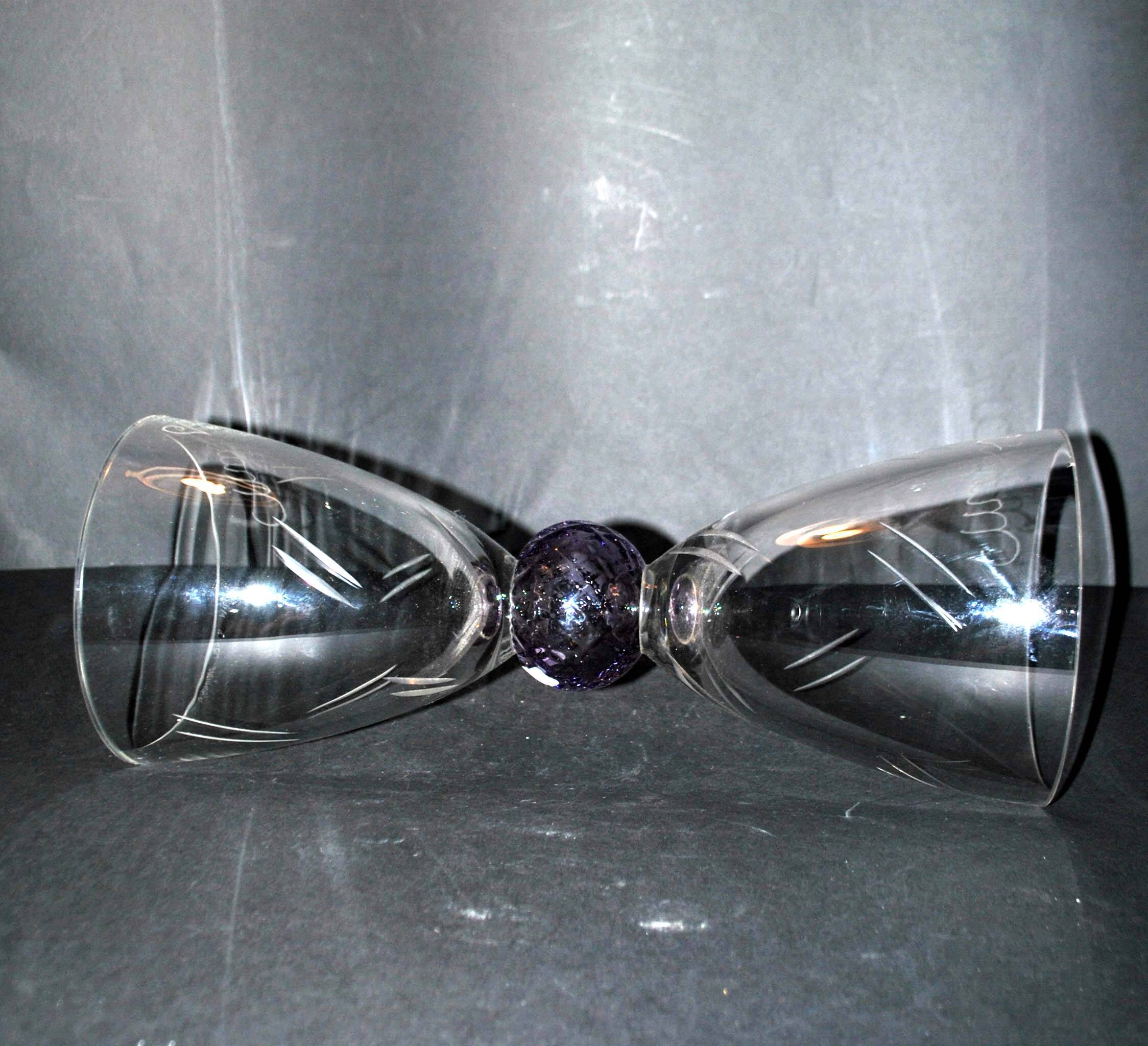 Chalice cup in engraved blown glasses signed Véronique Monod 1994 Contemporary glassmaker Biot