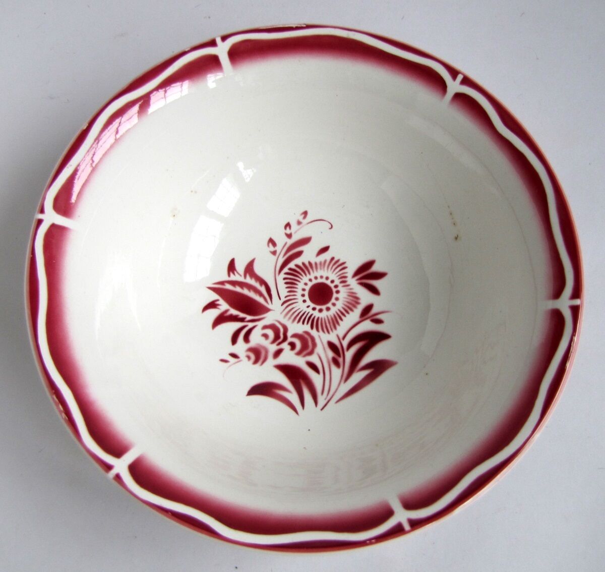 Saladier décor ala in earthenware of Sarreguemines - Digoin