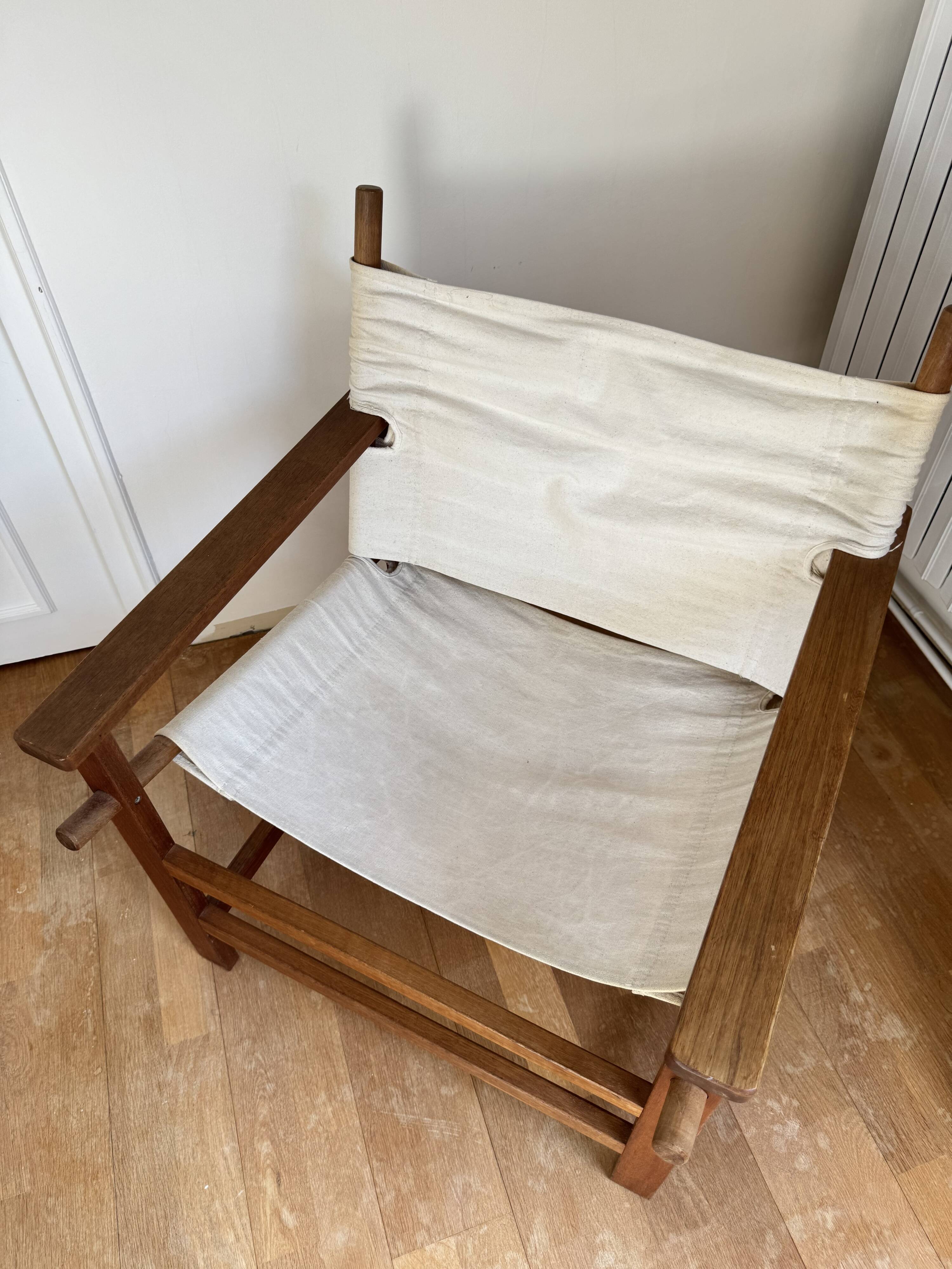 Safari armchair in wood and beige fabric