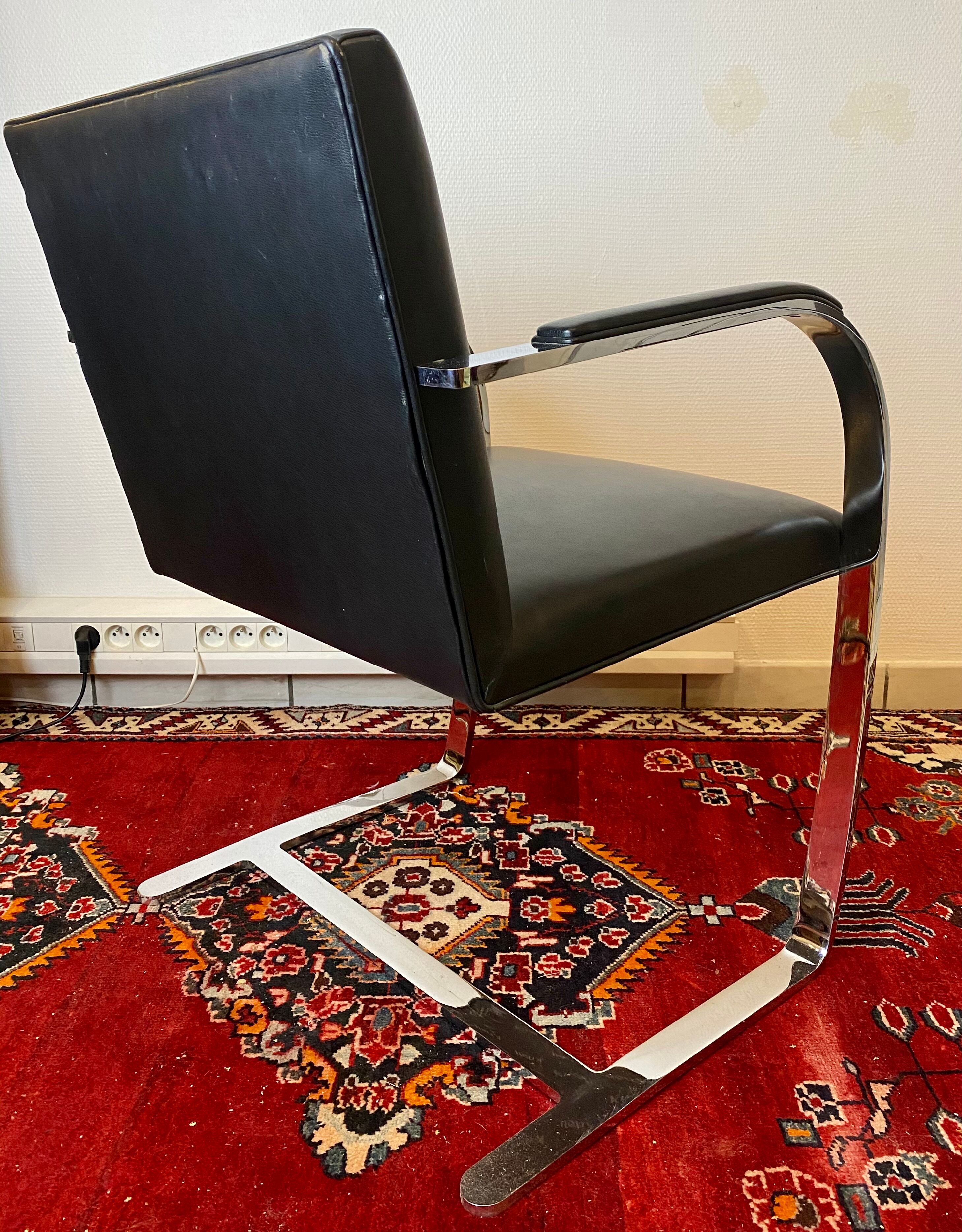 Paire de fauteuils Brno de Mies Van Der Rohe pour Knoll