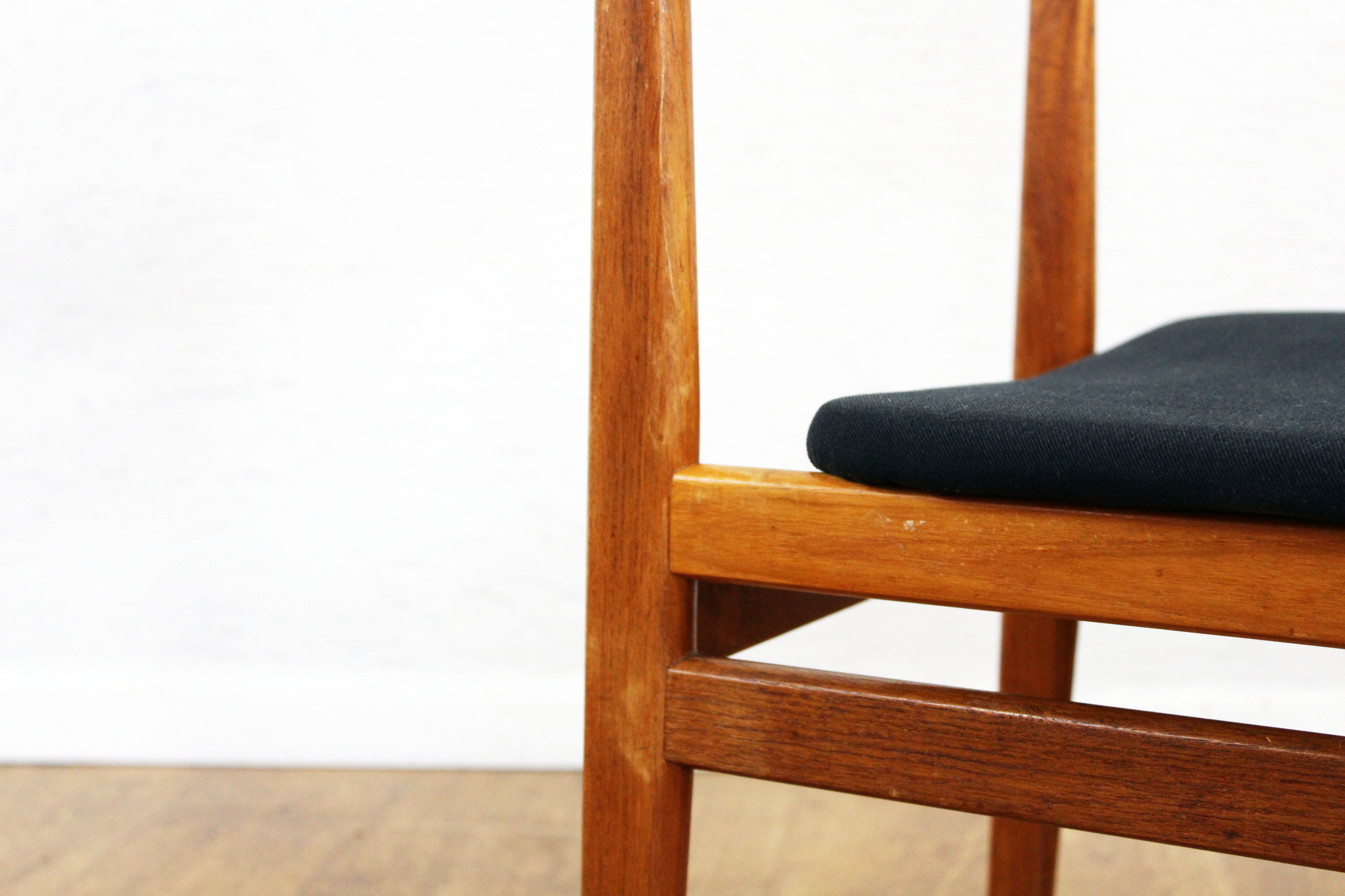 Set of 4 chairs teak