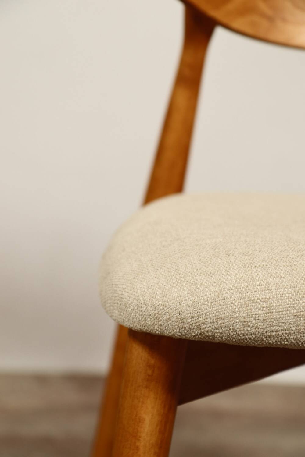 Modern chair Scandinavian design light wood natural Lin fabric mid century modern design