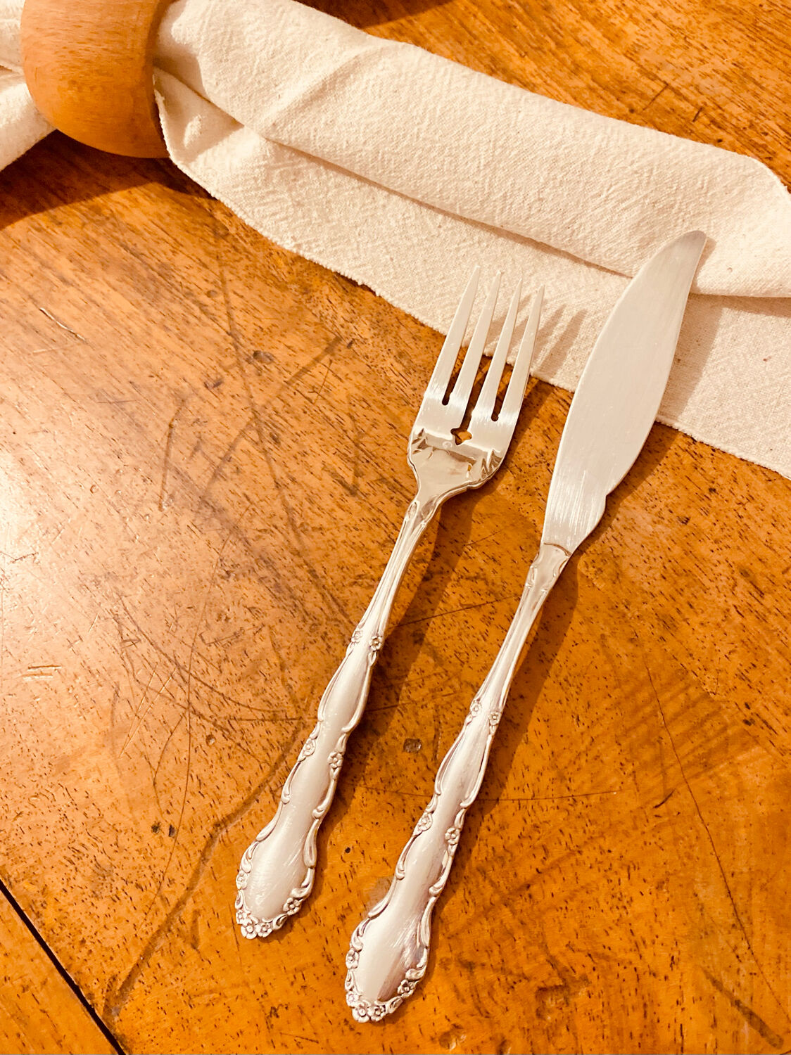 Silver cutlery for 12 guests