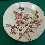 Lot plates, soupiére, stackable cups and sauciére