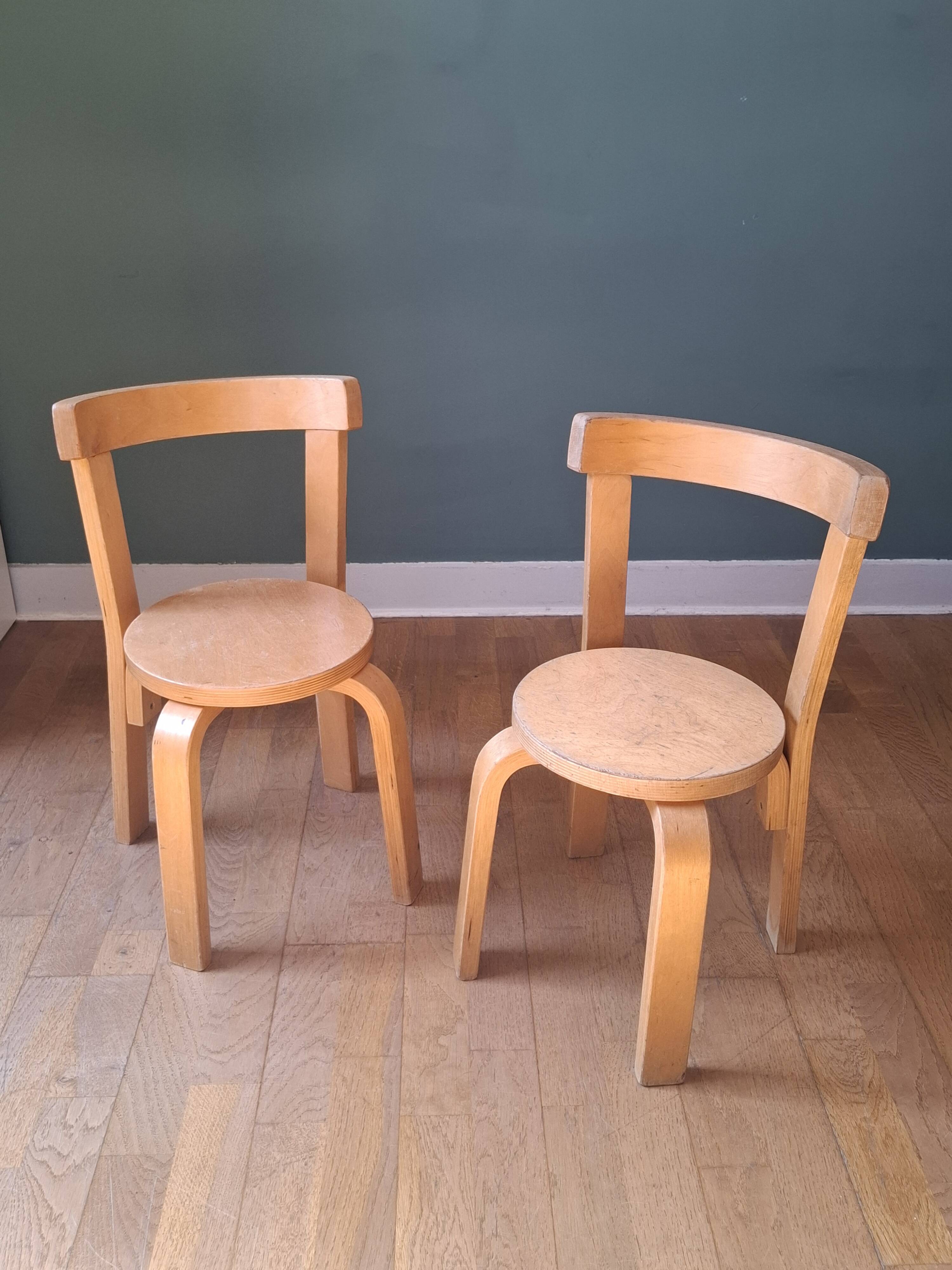 2 children's chairs in Alvar Aalto style