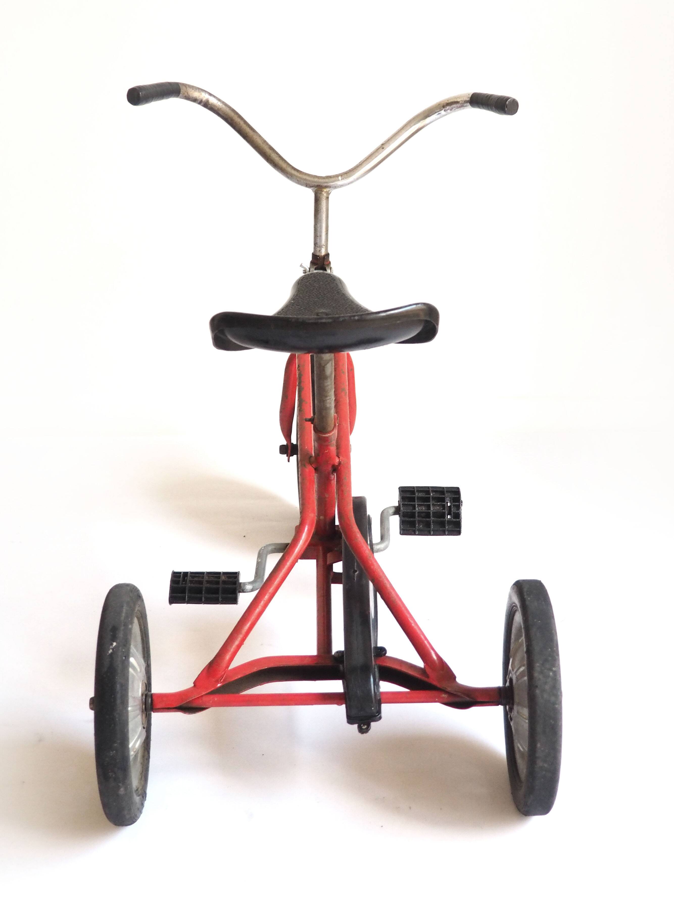 Tricycle rouge