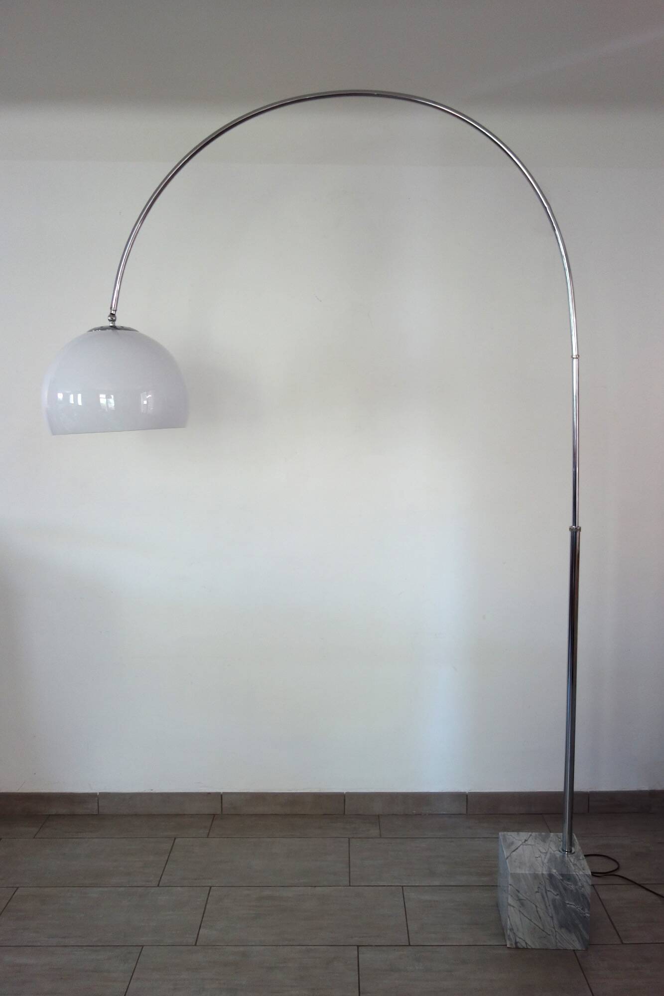 Arc floor lamp space age dlg Guzzini 1970s