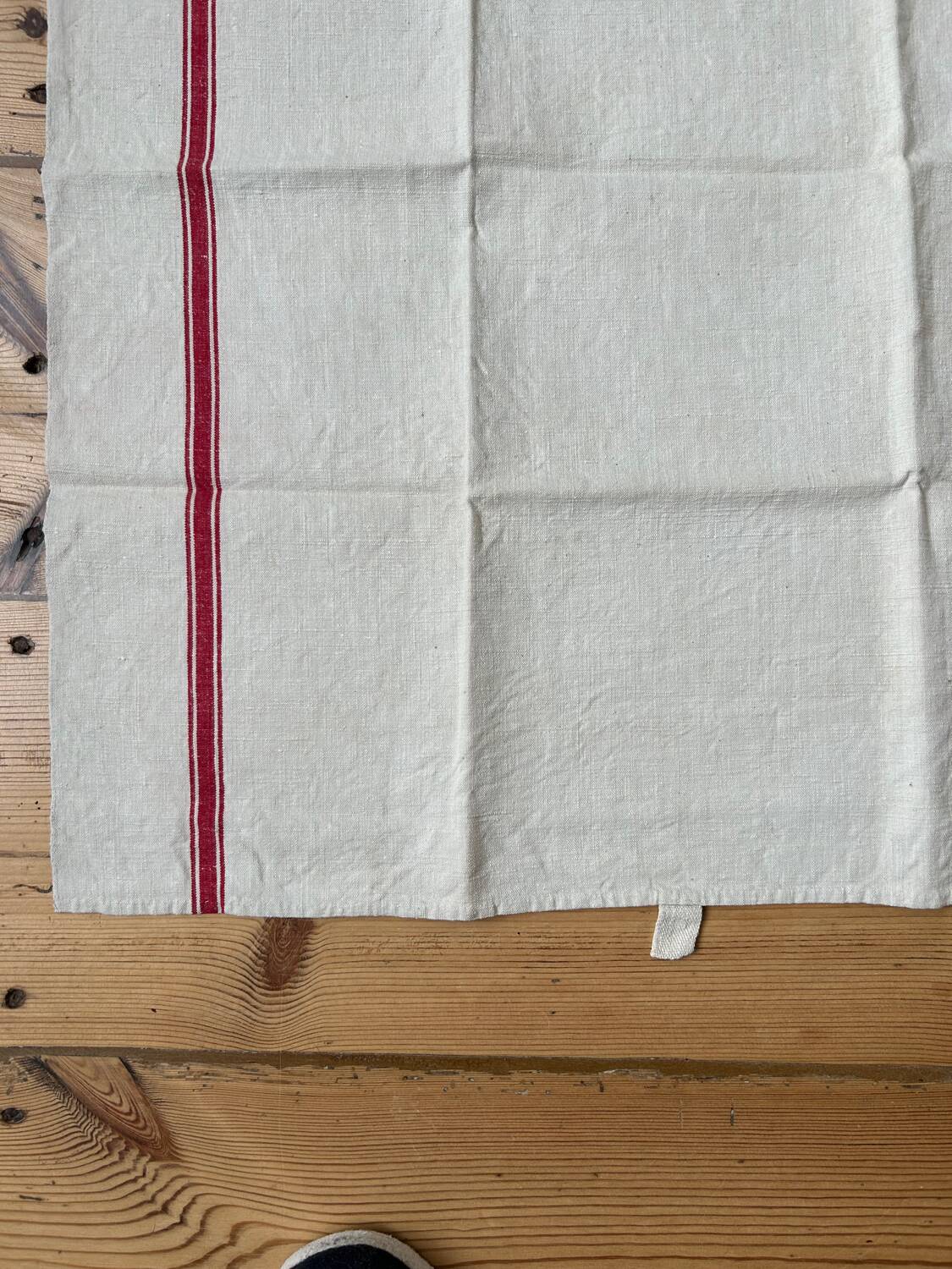 Set of 2 old linen tea towels