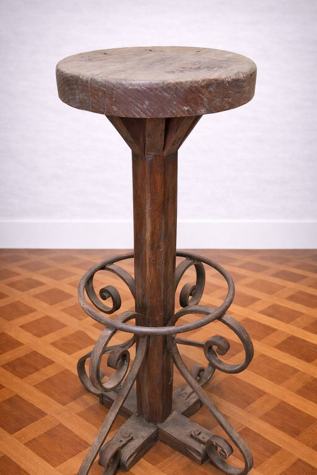 Tabouret d’atelier ancien bois et fer forgé – H 82 cm