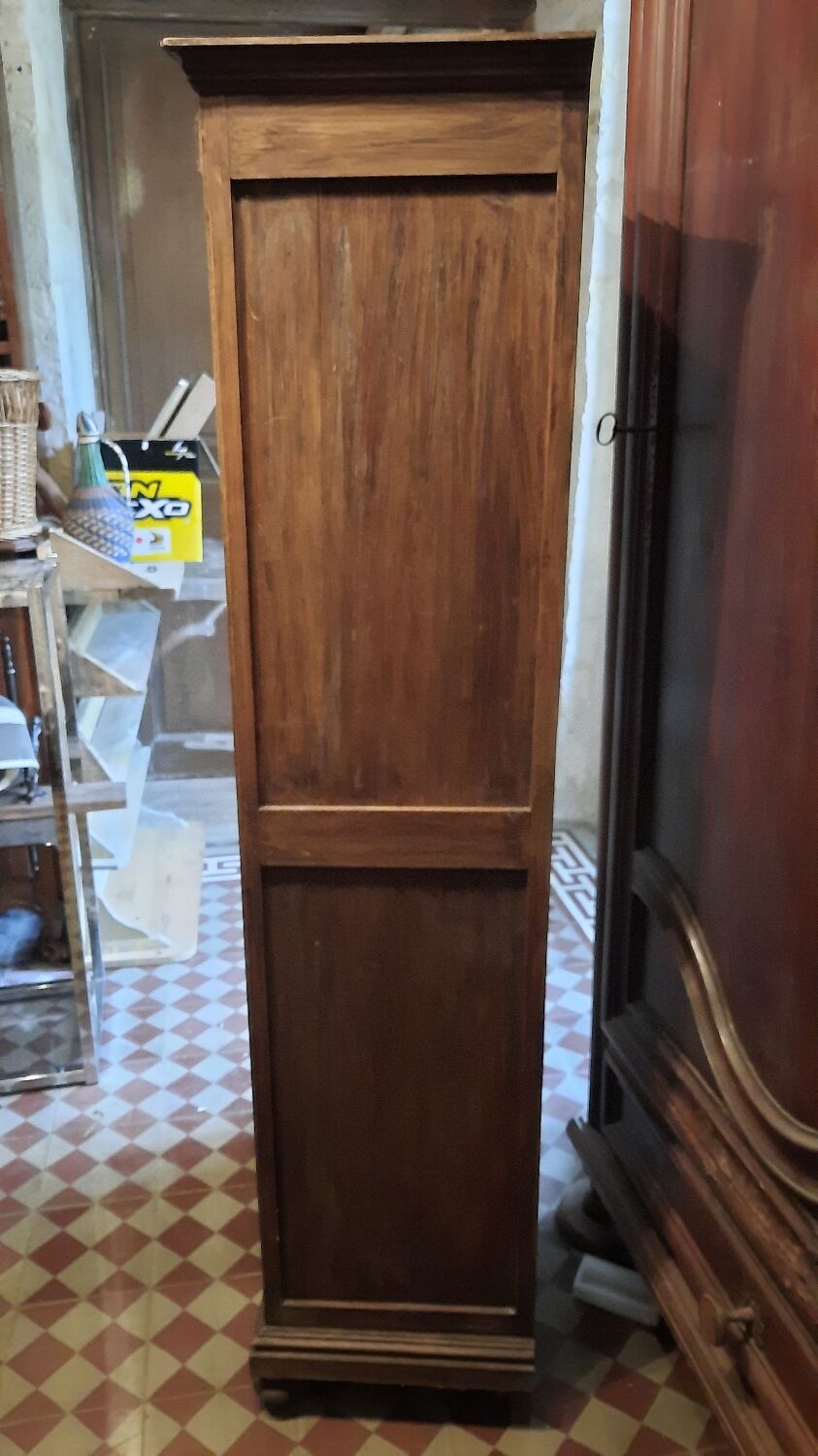 Art Deco style showcase