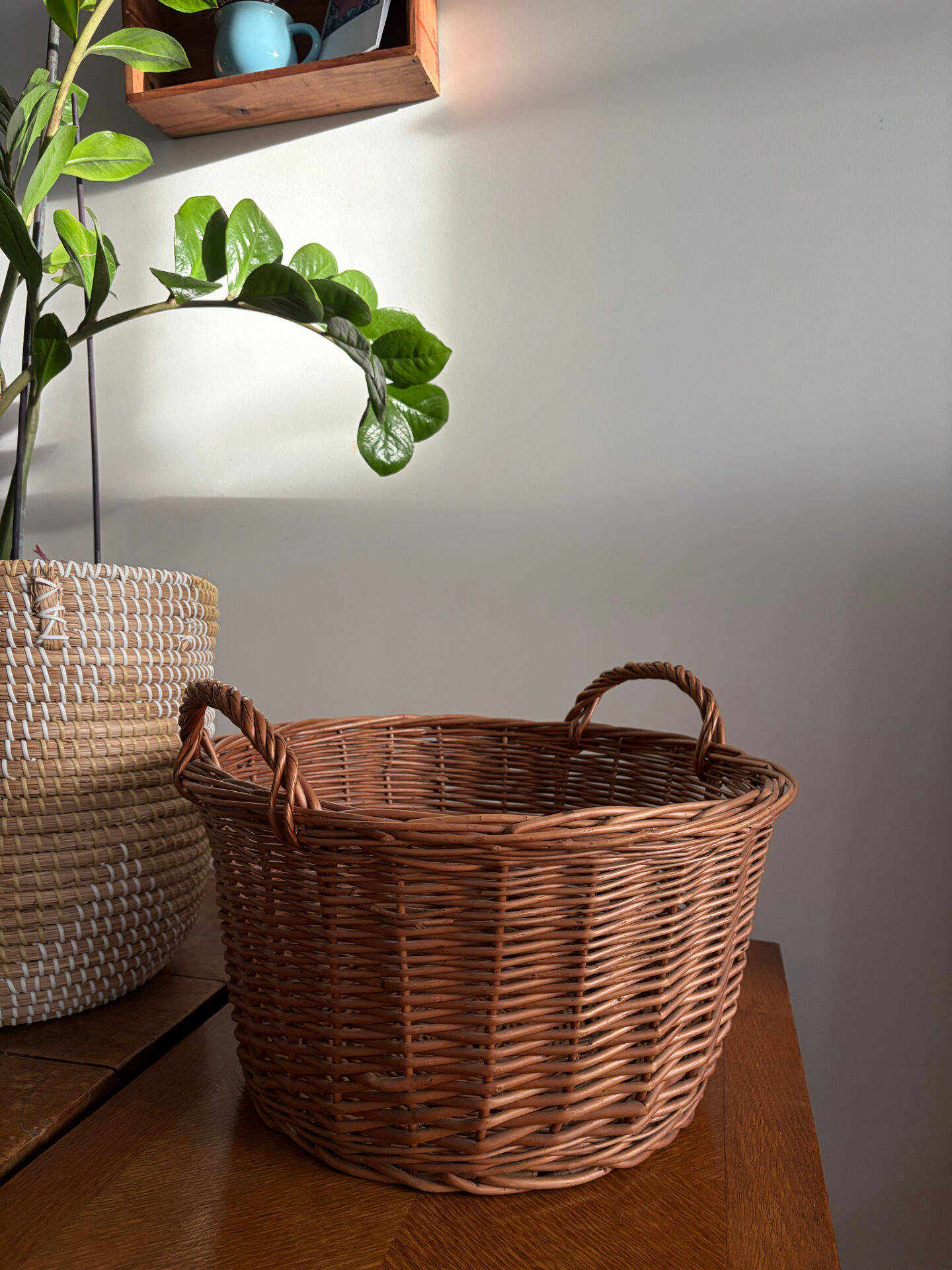 Grand panier en osier tressé 41 cm – panier rangement déco