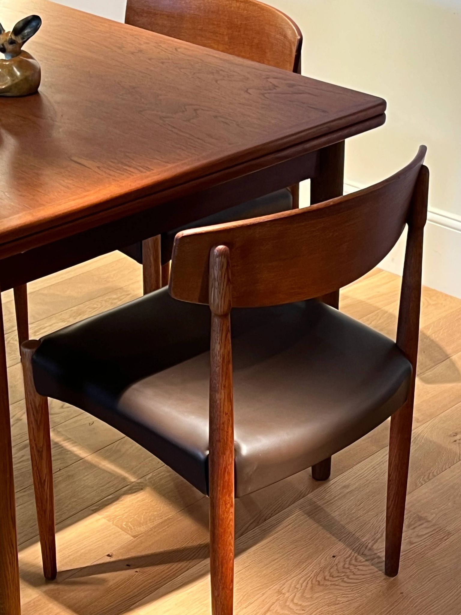 Set of 4 vintage Scandinavian "Huldra" oak chairs