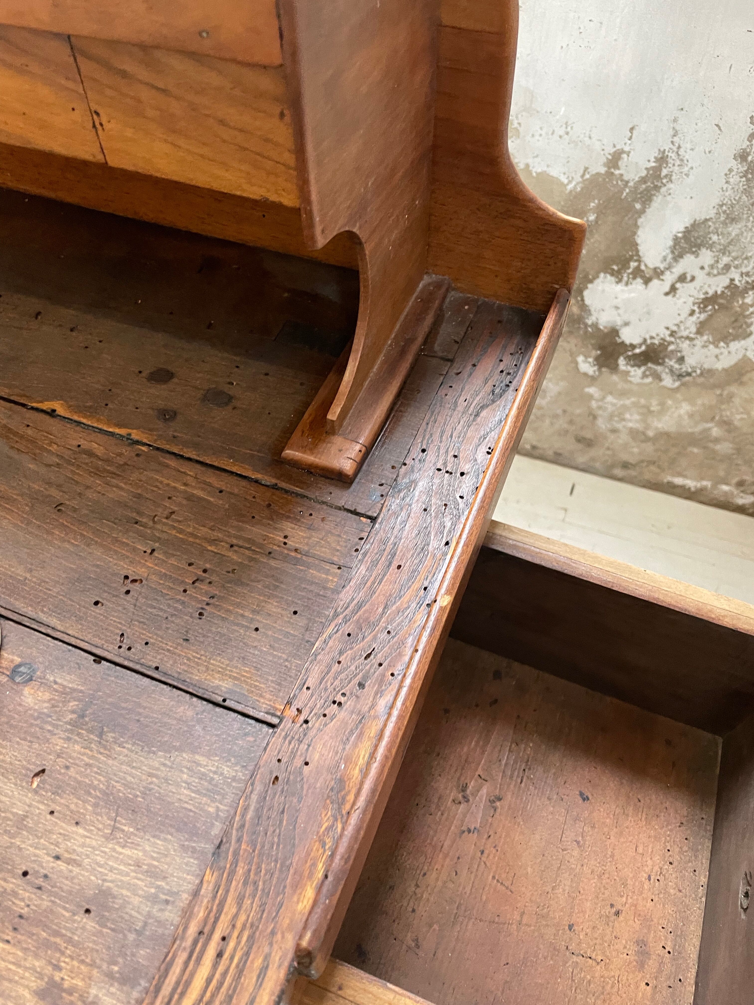 Establishment of jeweler XIXth oak