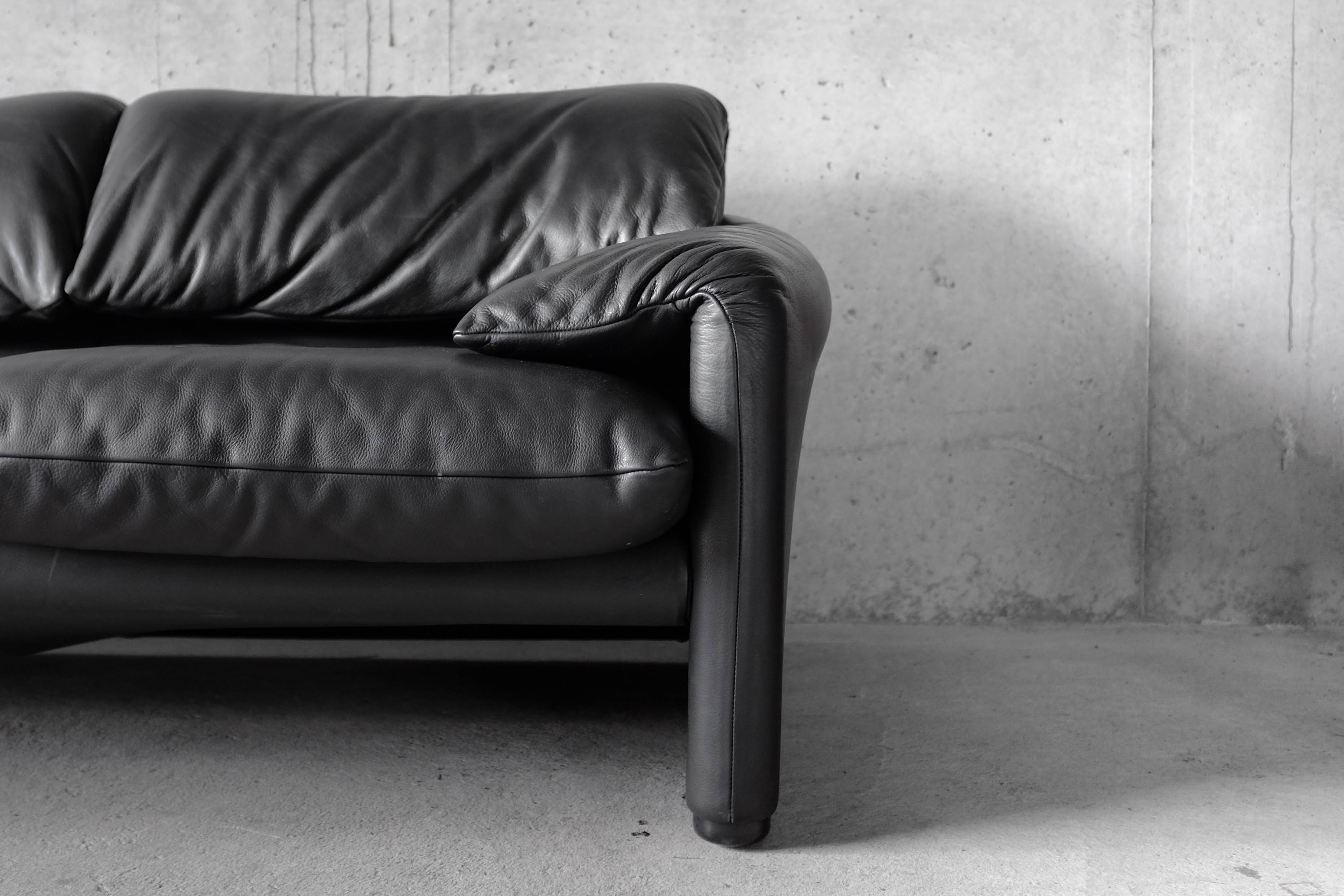 Maralunga black leather sofa 3 seater, Vico Magistretti for Cassina