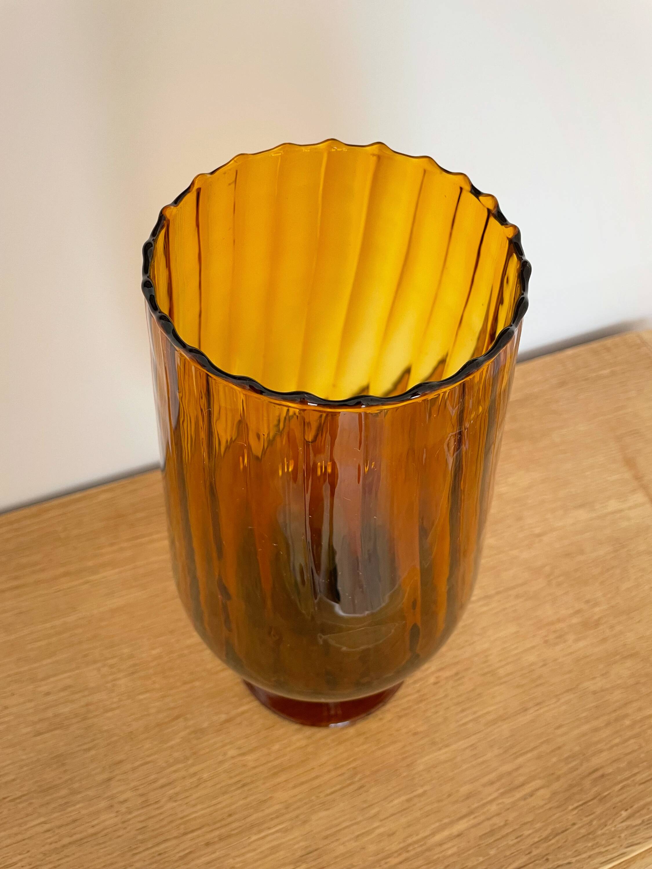 Large amber vase from the 1960s.