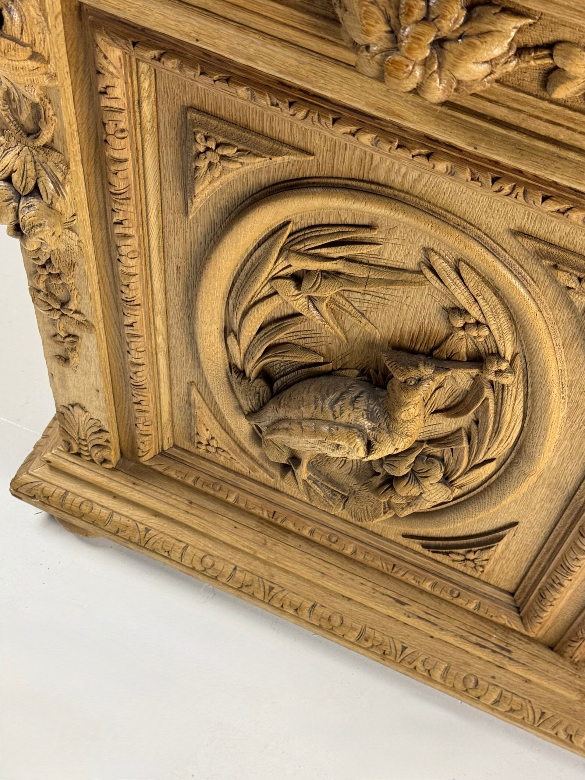 Buffet sculpté belge, 19e siècle