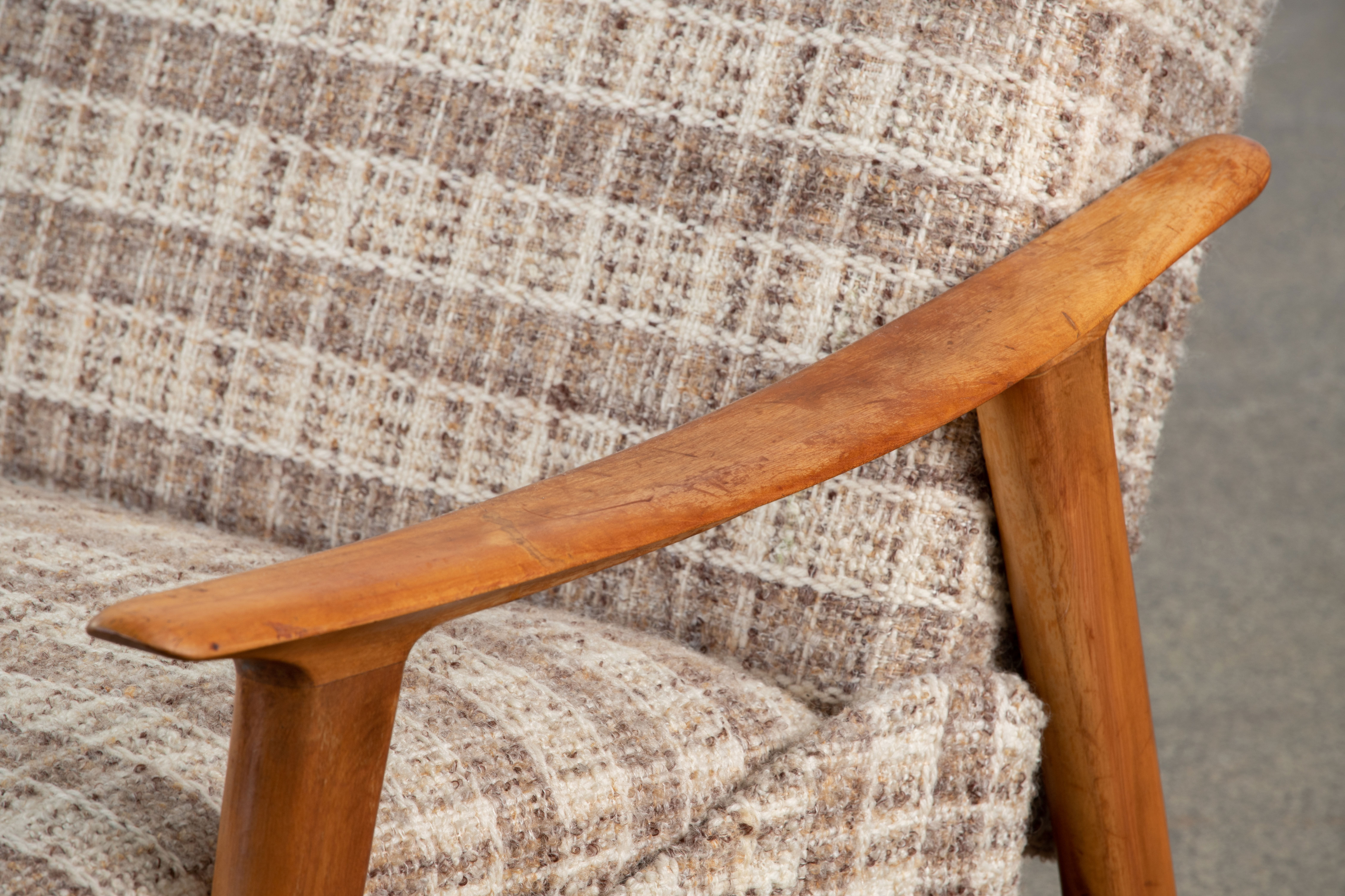 Scandinavian sofa 201 cm