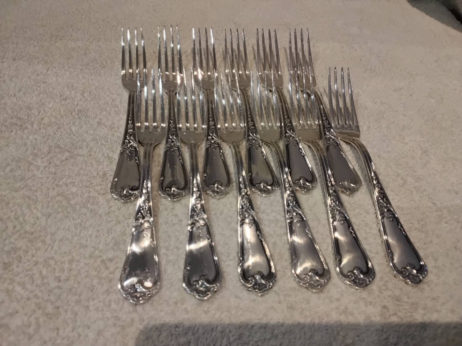 12 silver-plated dessert forks, Ercuis silversmith, Louis XV 29