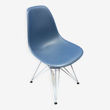 Eames DSR Colors Chair Sky Blue Legs / Sea Blue Shell - Vitra