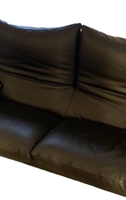 High-end black leather sofa Maralunga by Vico Magistretti for Cassina