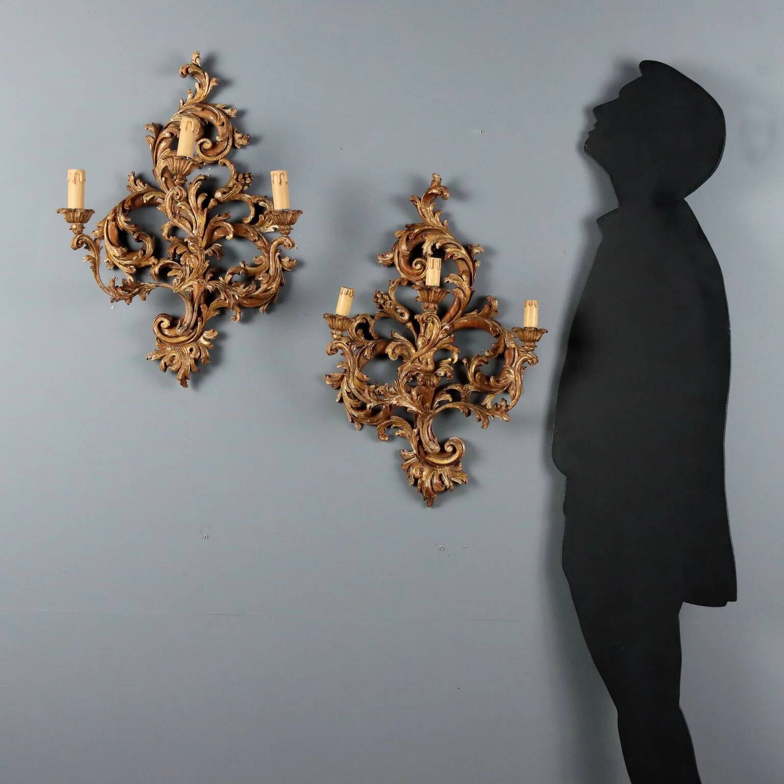 Antique wall sconces in lacquered and gilded wood, Italy, 20th century