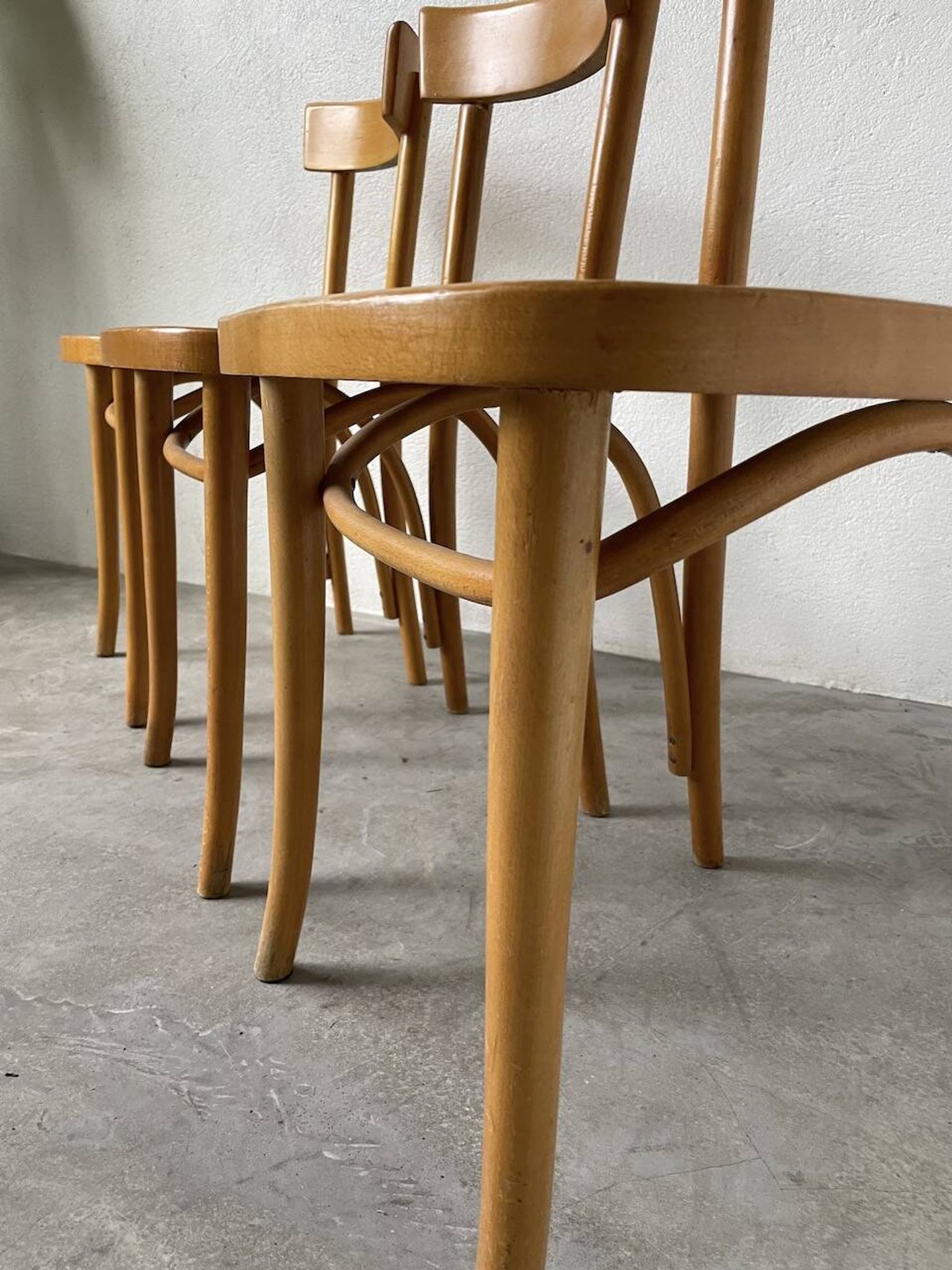 Set de trois chaises bistrot