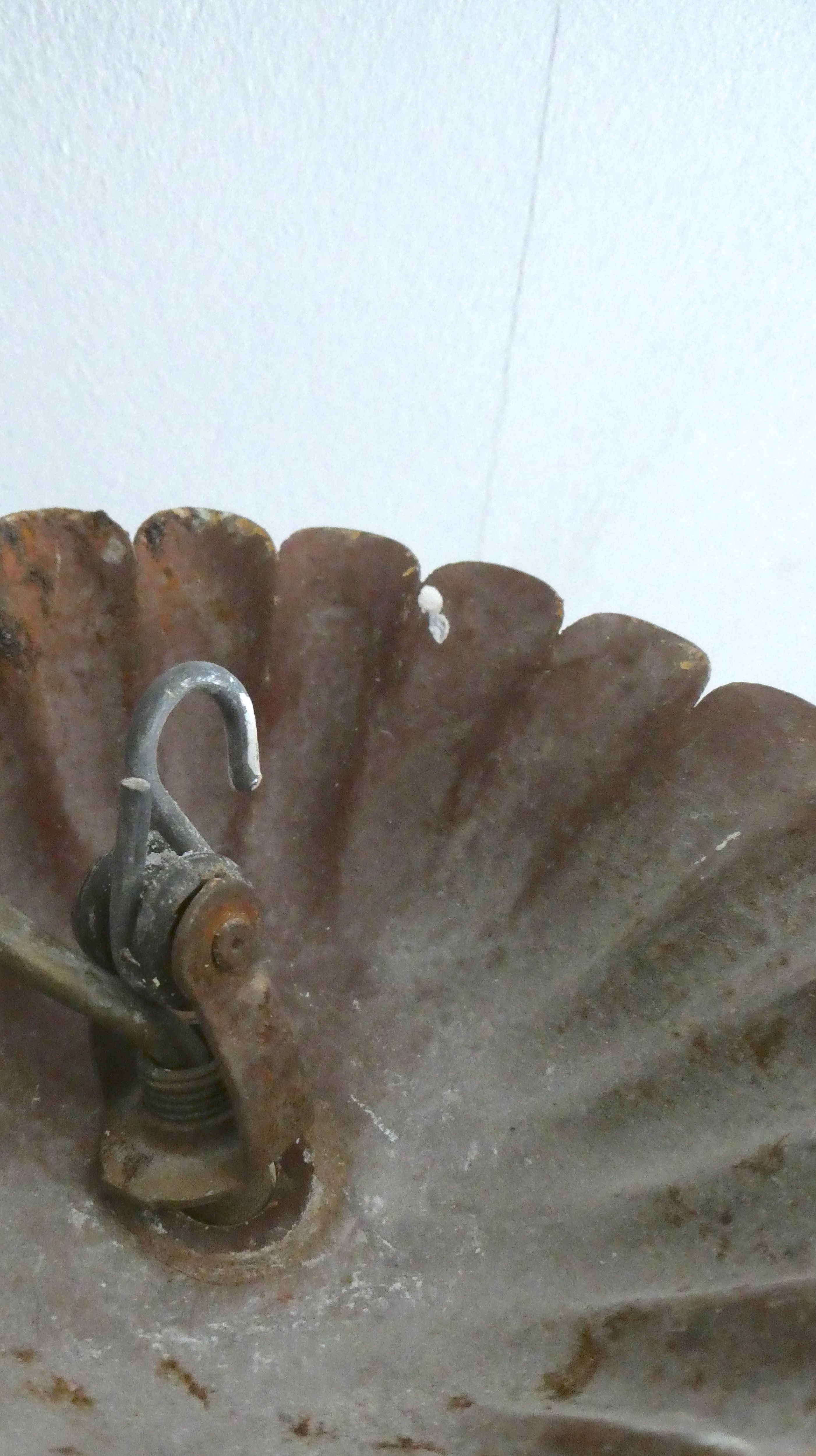 Hanging lamp with flowers in gilded metal, 60/70 years