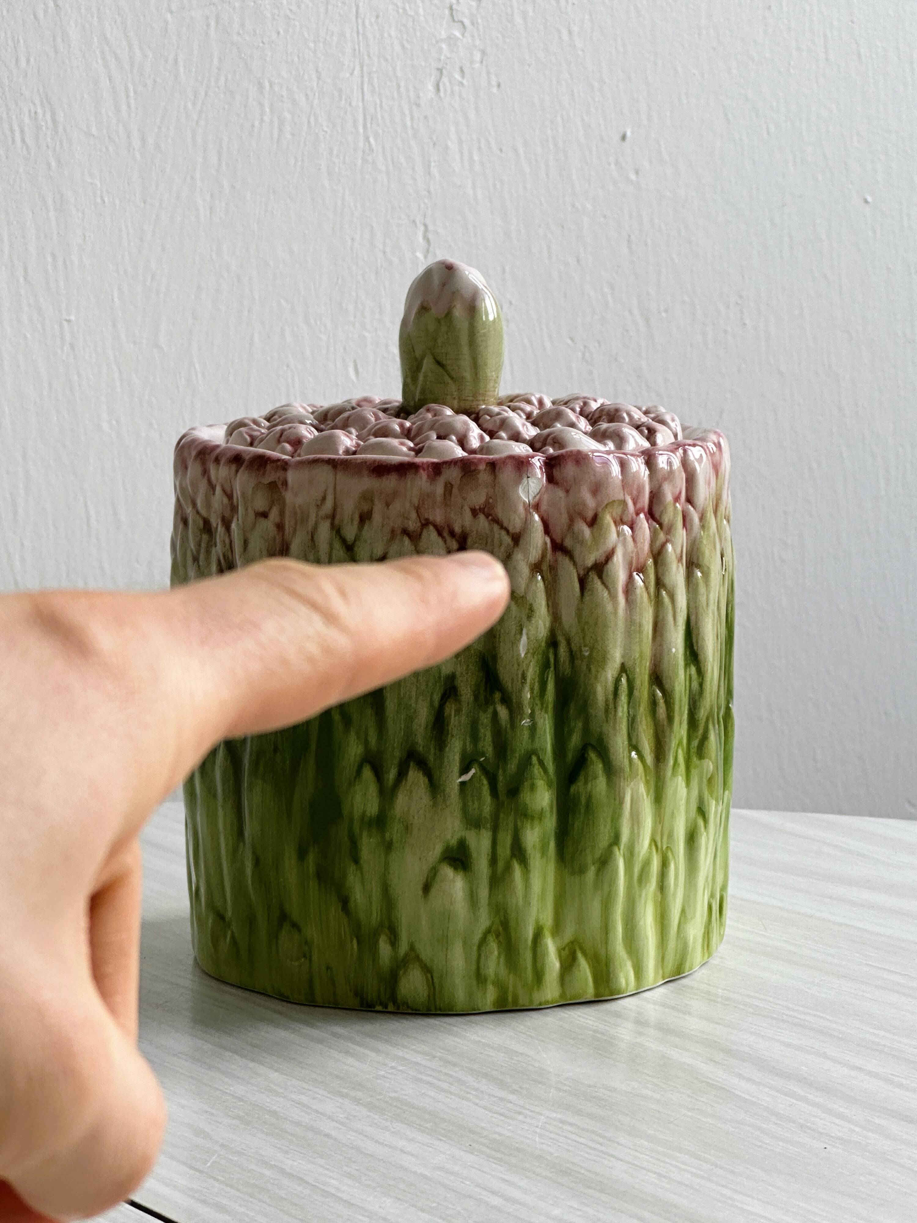 Asparagus slushy condiment pot.