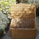 Pretty Wicker Malle. Vintage.